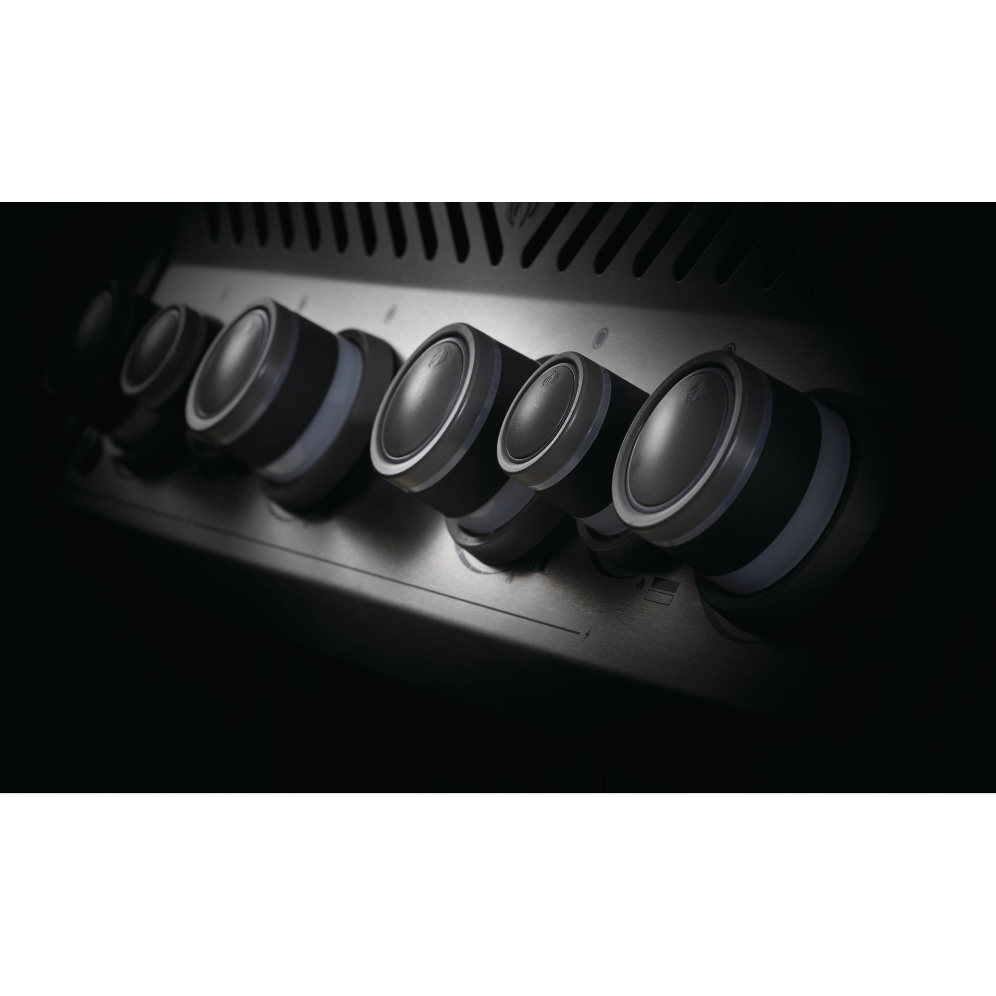 Napoleon PHANTOM Rogue® SE 425 Gas Grill with Infrared Side and Rear Burner