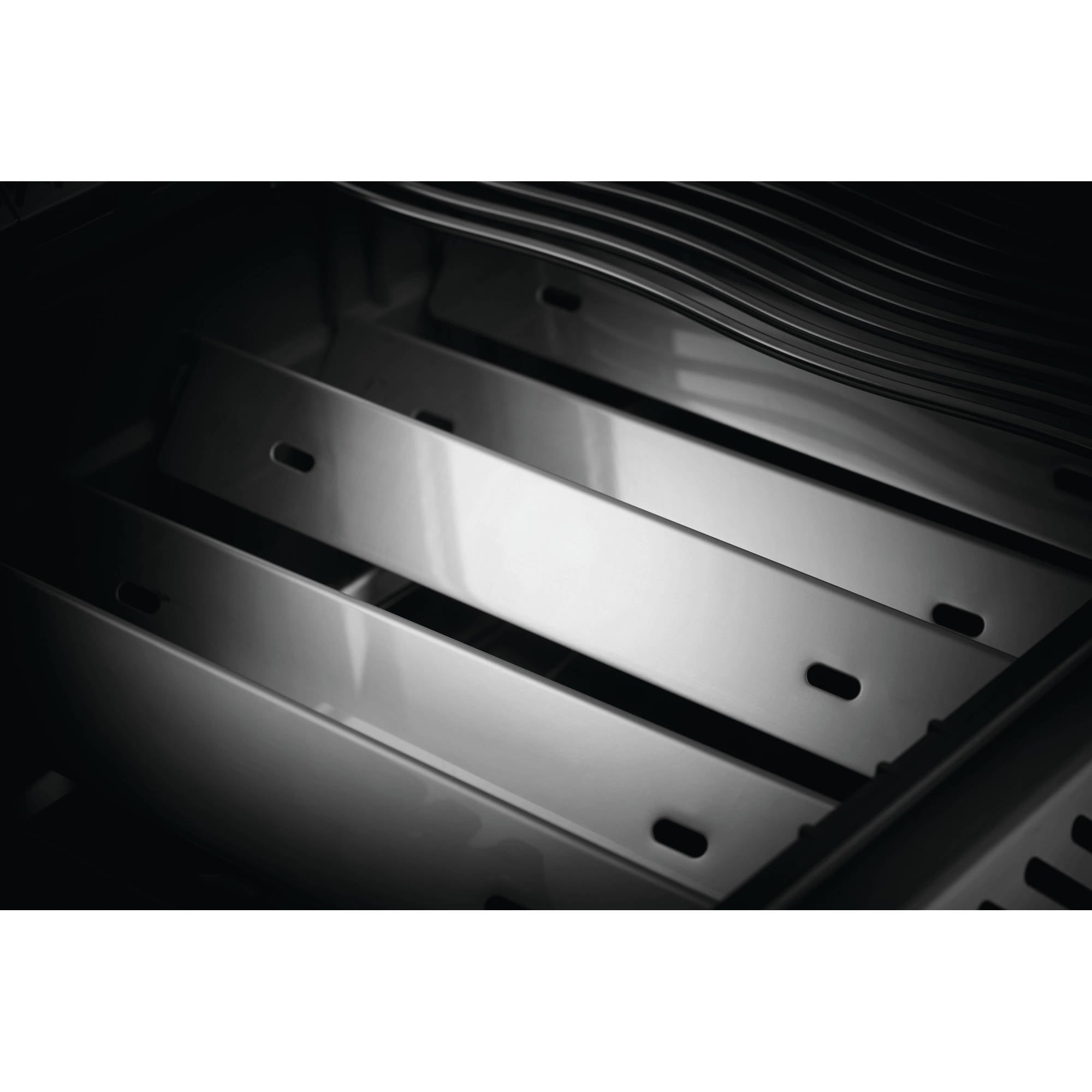 Napoleon Rogue® SE 525 Propane Gas Grill with Infrared Rear and Side Burners, Stainless Steel